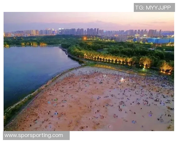 阳光沙滩与清澈泳池共融的奢华度假体验打造理想夏日乐园